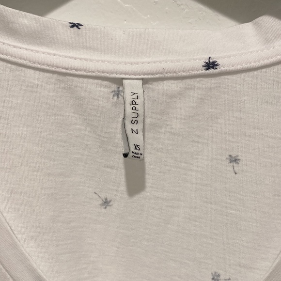 Z Supply White Pocket Tee With Palm Trees - Picture 5 of 8